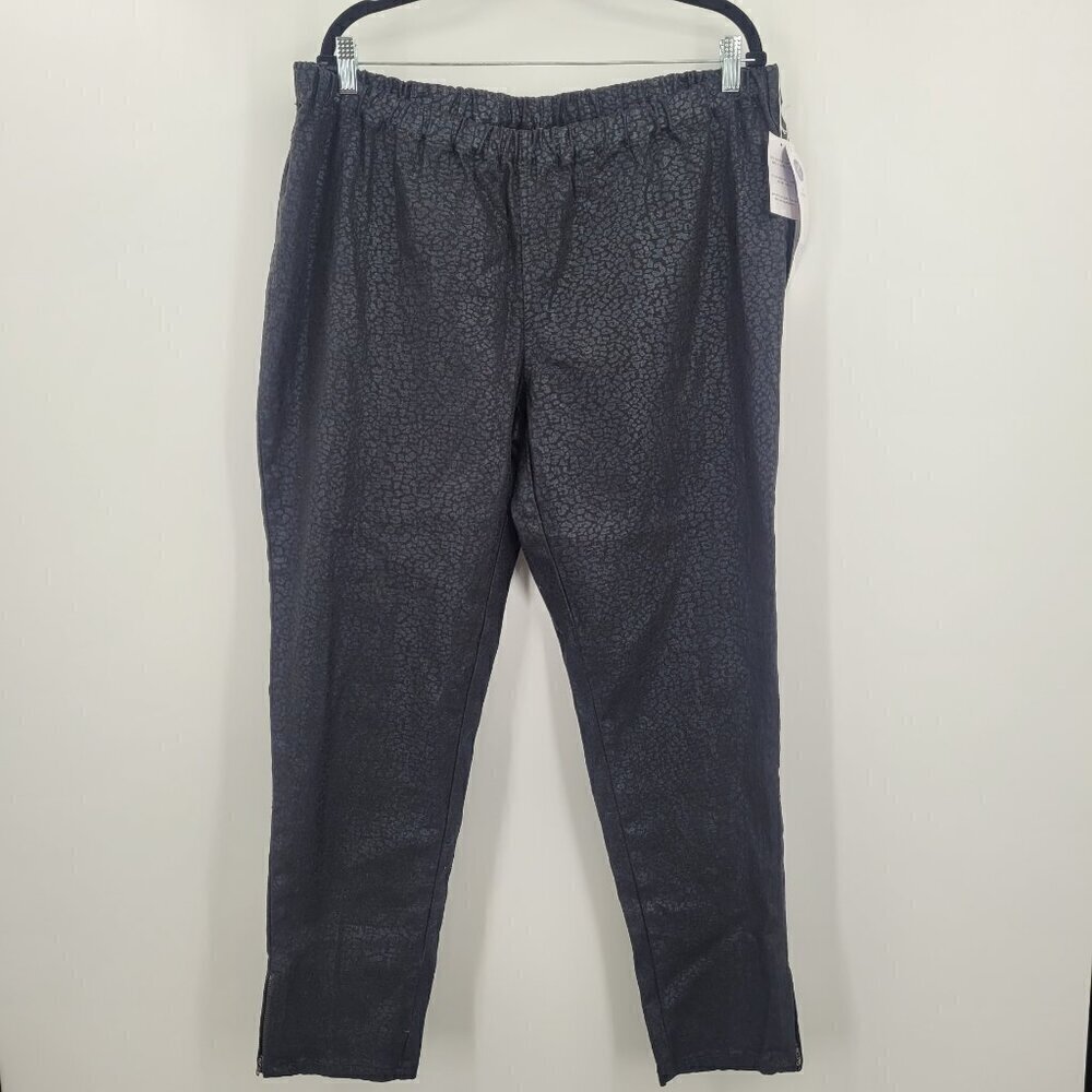 DG2 Diane Gilman Black Denim Leopard Print Pull-On Pant